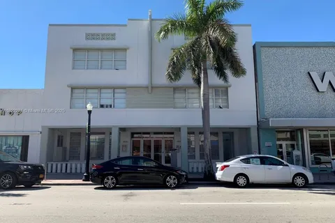 7326 Collins Ave # 205, Miami Beach FL 33141