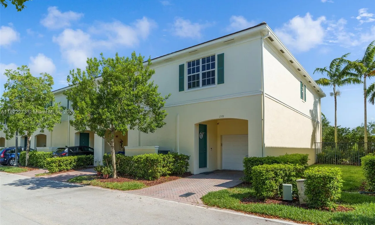 278 SW 7th Ct, Pompano Beach FL 33060