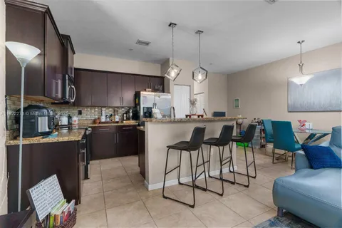 278 SW 7th Ct, Pompano Beach FL 33060