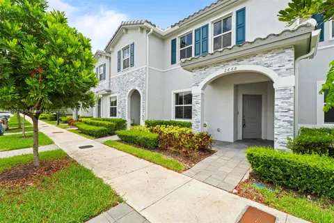 2668 SE 19th St, Homestead FL 33035