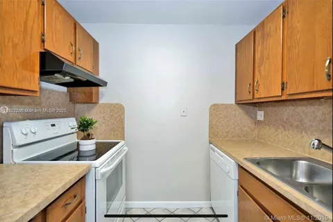4147 NW 90th # 105, Coral Springs FL 33065