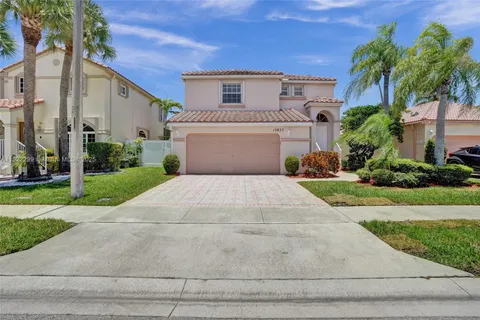 15827 NW 4th Ct, Pembroke Pines FL 33028