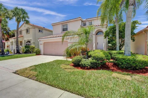 15827 NW 4th Ct, Pembroke Pines FL 33028