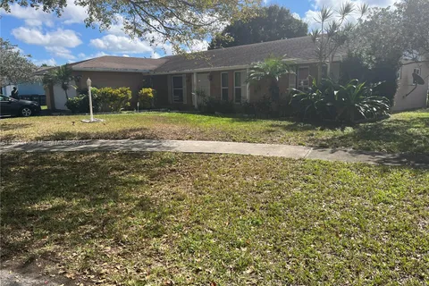 1754 NW 192nd St, Miami Gardens FL 33056
