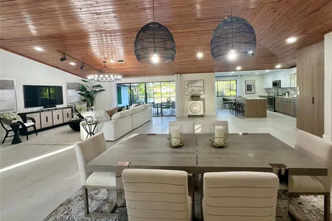 2019 NW 108th Ln, Coral Springs FL 33071