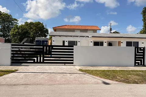 9961 SW 41st Ter, Miami FL 33165