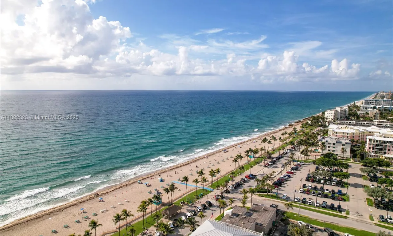 9 NE 20th Ave # 201, Deerfield Beach FL 33441