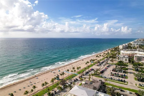 9 NE 20th Ave # 201, Deerfield Beach FL 33441