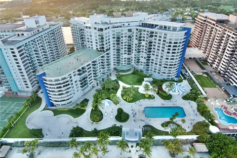 5151 Collins Ave # 428, Miami Beach FL 33140