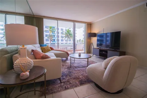 5151 Collins Ave # 428, Miami Beach FL 33140