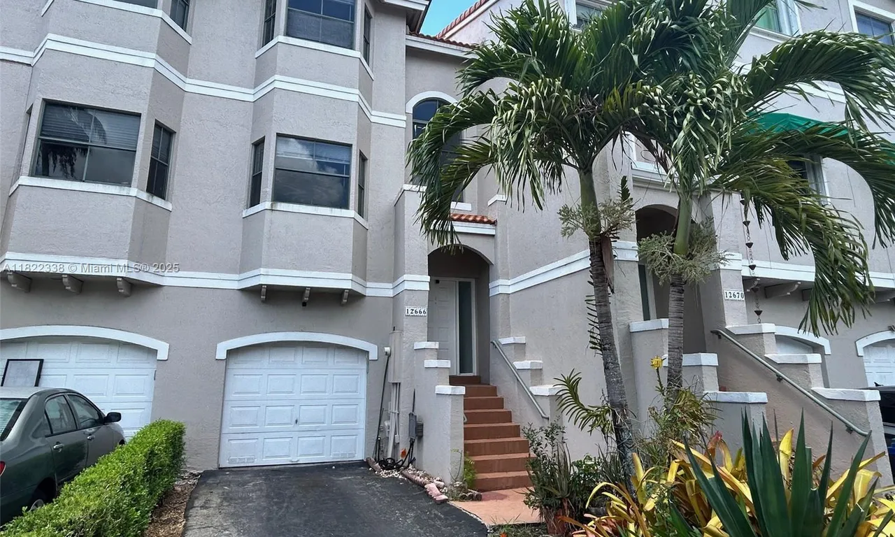 12666 NW 14th Pl # 12666, Sunrise FL 33323