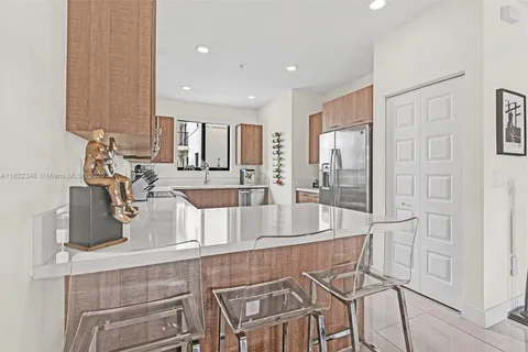 4690 NW 84th Ave, Doral FL 33166