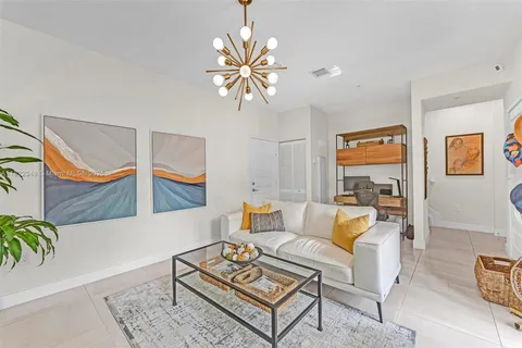 4690 NW 84th Ave, Doral FL 33166