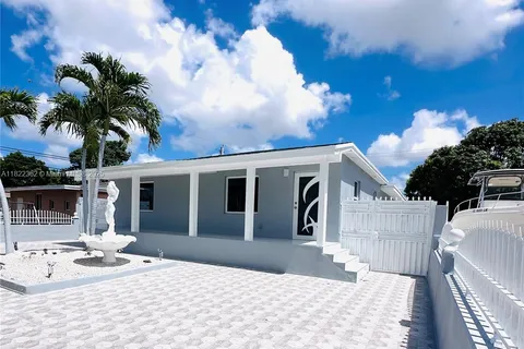 82 E 16th St, Hialeah FL 33010