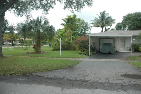 12385 NW 4th Ave, North Miami FL 33168