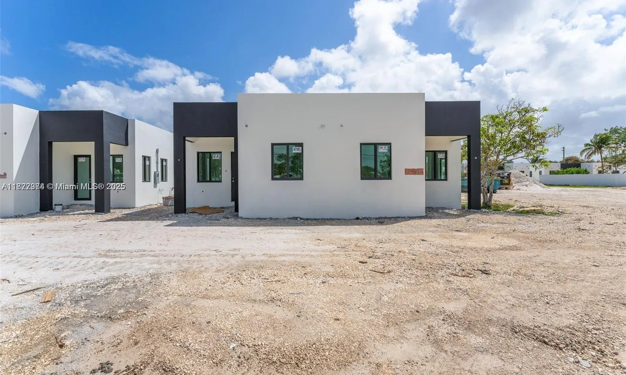 12330 SW 219th St, Miami FL 33170