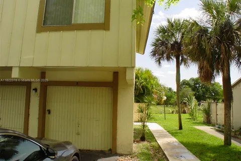 5834 NW 21ST ST # B, Lauderhill FL 33313