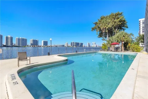 17600 N Bay Rd # N508, Sunny Isles Beach FL 33160