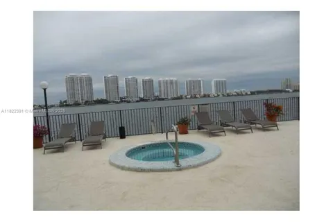 17600 N Bay Rd # N508, Sunny Isles Beach FL 33160