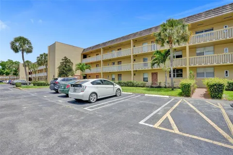 6300 NW 62nd St # 108, Tamarac FL 33319