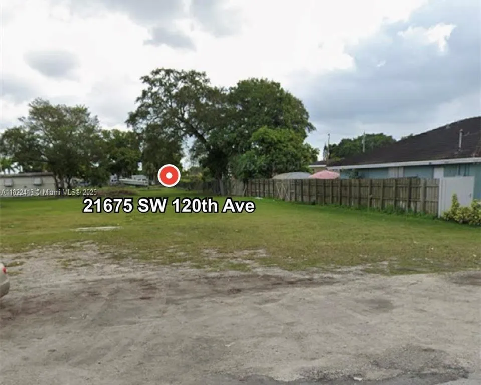 21675 SW 120th Ave, Miami FL 33170