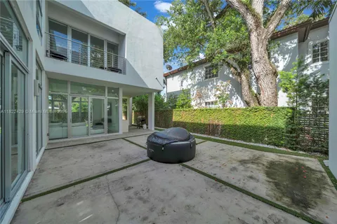 5720 SW 24th St # 0, Miami FL 33142