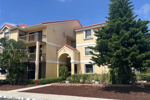 5801 Riverside Dr, Coral Springs FL 33067