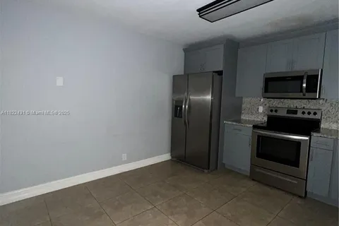5801 Riverside Dr, Coral Springs FL 33067