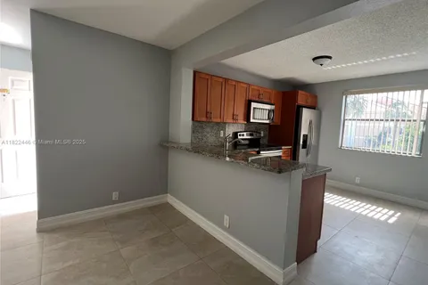 5801 Riverside Dr, Coral Springs FL 33067