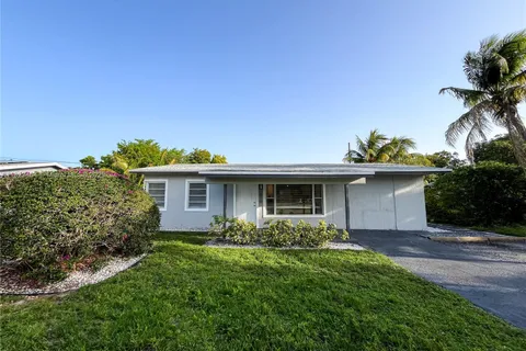 1010 NE 24th St, Pompano Beach FL 33064