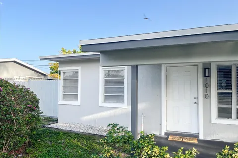 1010 NE 24th St, Pompano Beach FL 33064