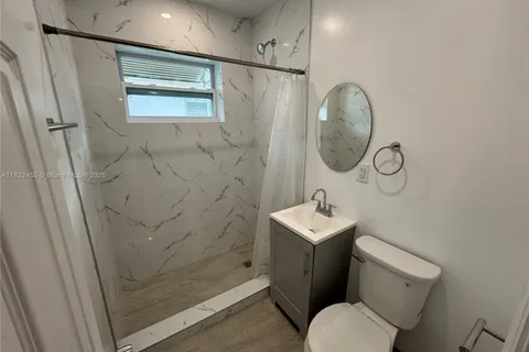 1711 Fillmore St # 8, Hollywood FL 33020