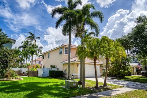 7426 Prescott Ln, Lake Worth FL 33467
