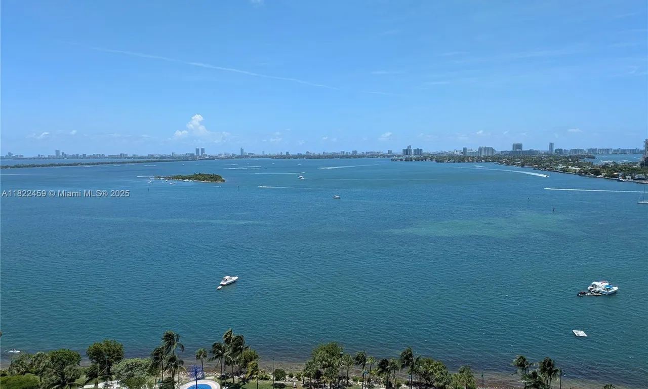 1800 N Bayshore Dr # 2003, Miami FL 33132
