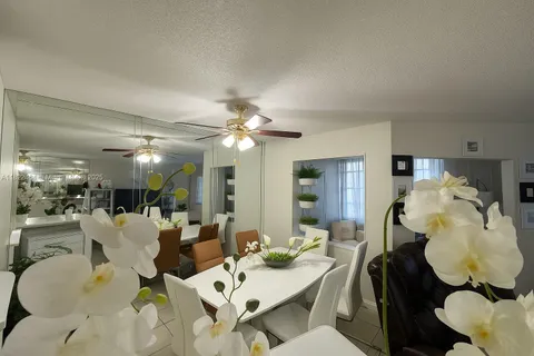 12500 SW 5th Ct # 112M, Pembroke Pines FL 33027