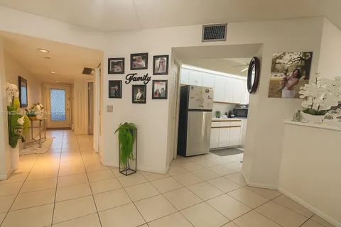 12500 SW 5th Ct # 112M, Pembroke Pines FL 33027