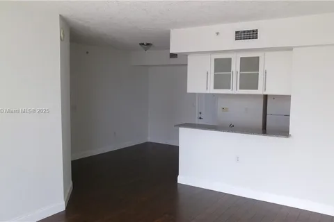 275 NE 18th St # 1004, Miami FL 33132