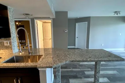 2850 N Oakland Forest Dr # 204, Oakland Park FL 33309