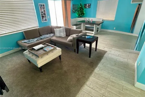 6211 SW 9th Pl, North Lauderdale FL 33068
