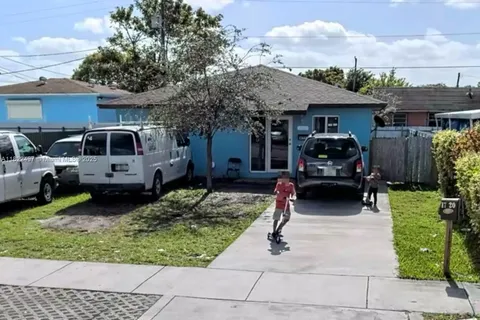 1720 NW 44th St, Miami FL 33142