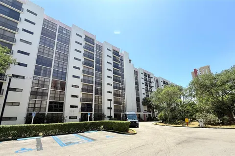 16909 N Bay Rd # 116, Sunny Isles Beach FL 33160