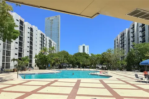 16909 N Bay Rd # 116, Sunny Isles Beach FL 33160