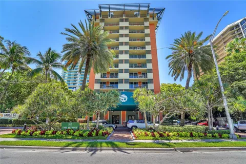2951 S Bayshore Dr # 1017, Miami FL 33133