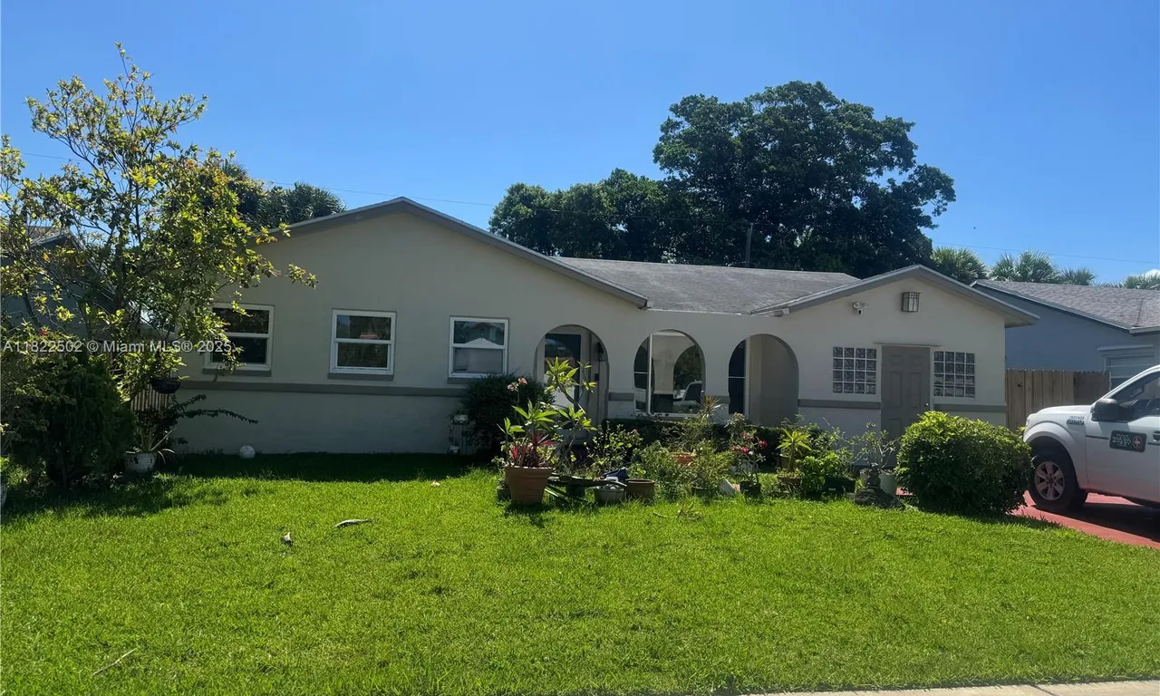 22115 SW 58th Ave, Boca Raton FL 33428
