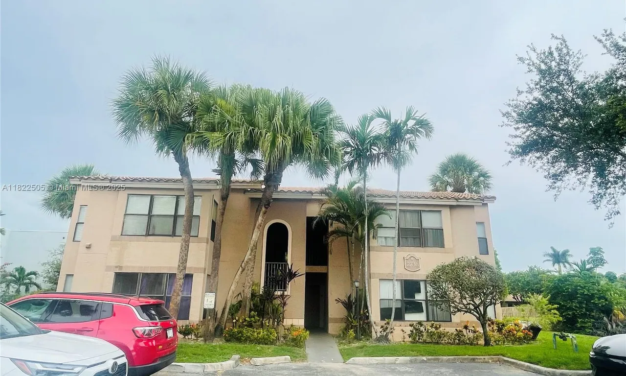 2736 S University Dr # 1102, Davie FL 33328