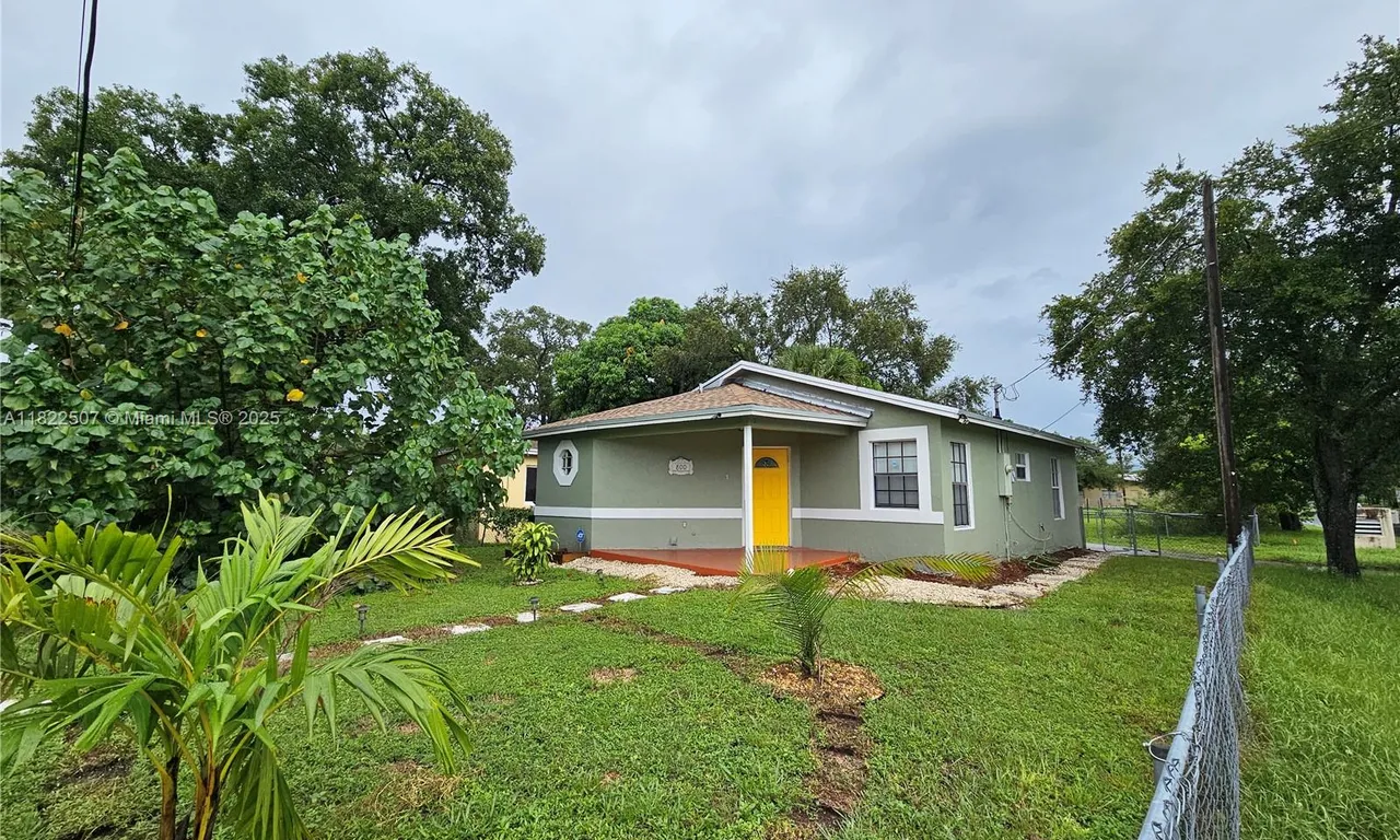 800 NW 15th Ave, Fort Lauderdale FL 33311