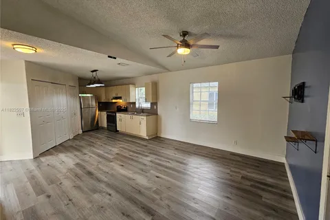800 NW 15th Ave, Fort Lauderdale FL 33311