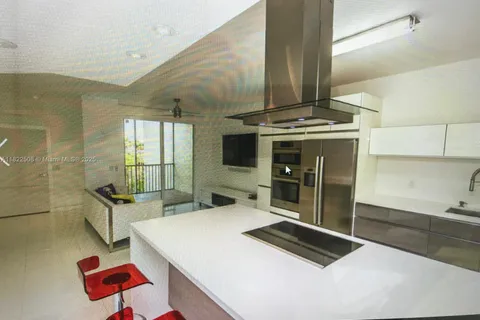 10750 NW 66th St # 414, Doral FL 33178