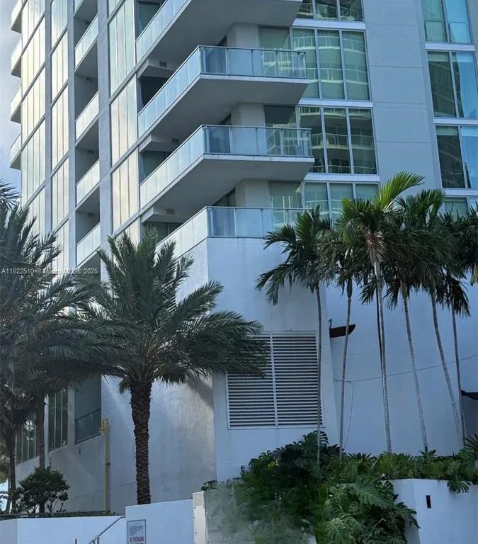 2900 NE 7th Ave # 1407, Miami FL 33137