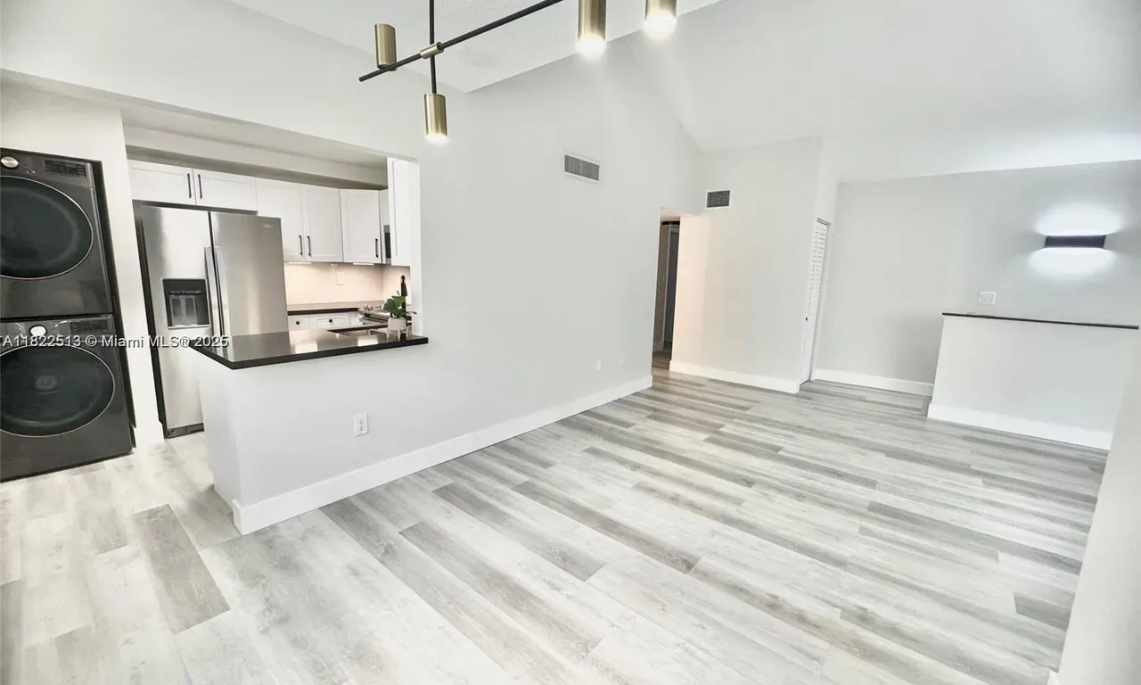 10309 NW 9th St, Miami FL 33172